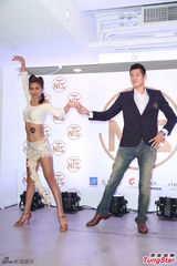 组图：郭鑫为戏苦练国标舞 盼两年内台北置产