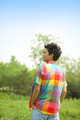 组图：武家祥夏日写真曝光 尽显大男孩阳光率真