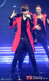 组图：华人男团M4M韩国出道 四成员揭神秘面纱