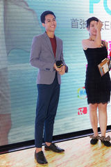组图：Pchy新专辑签售会 与粉丝亲密互动