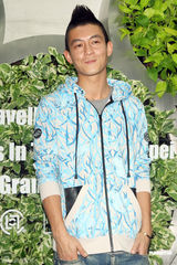 组图：陈冠希赴台宣传潮店 将携女友香港庆生