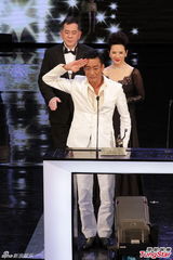 组图：《寒战》横扫9奖 梁家辉杨千嬅封帝后