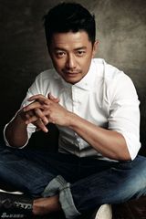 高清图：段奕宏时尚大片展硬汉风采