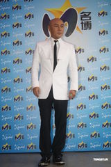 组图：何润东回应“地下女友”传闻 望40岁前成婚