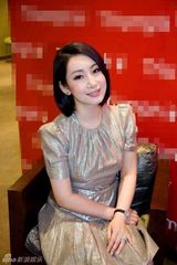 组图：秦海璐亮相展知性美 倡导都市女性新性感