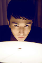 组图：许诺拍摄家居温情时尚大片