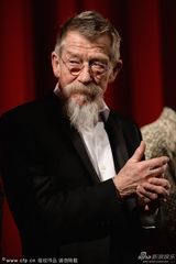 组图：蒂尔达撑《雪国列车》问答会 宋康昊亮相