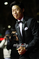 组图：《大叔》韩国电影大奖颁奖礼席卷7项大奖