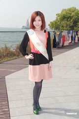 组图：候选中华小姐背景雄厚 徐少强之女曾志伟护航