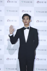 独家高清：群星闪耀大钟奖红毯 俊男靓女秒菲林