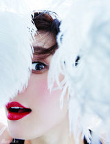 高清图：孙俪复古大片红唇美艳 性感欲“说”还休