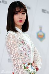 组图：少女时代IU助阵《冠军秀》百回纪念直播