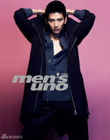 组图：张峻宁缤纷圣诞时装大片 展冬季温暖感