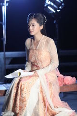 组图：《狐仙》横店探班 秋瓷炫演“韩版聂小倩”