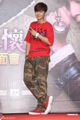 组图：罗志祥不满“乱伦”话题当众黑脸