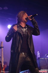 组图：Beyond叶世荣台北开唱 明年将发新专辑