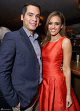 高清组图：杰西卡-阿尔芭优雅红裙亮相妩媚美艳