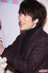 组图：萧敬腾自导MV 烦恼求婚创意盼从简