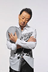 高清图：郭涛造型照新鲜出炉  Pop绅士魅力无限