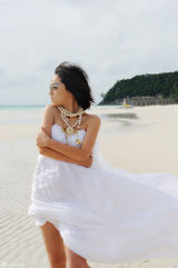 幻灯图：张茜菲律宾拍唯美大片 享受碧海蓝天浪漫