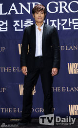 组图：4minute李秉宪After School出席商演活动记者会