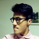 组图：李晨浩晒搞怪九连拍卖萌无下限