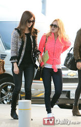 组图：SJ少女时代f(x)等赴新加坡准备家族巡演