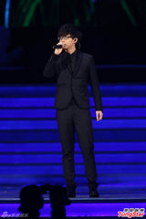 组图：胡夏放歌小巨蛋演绎《那些年》