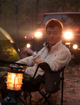 组图：演员是安户外杂志大片回归自然