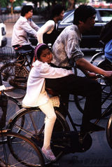 组图：3D音乐电影《超越那一天》老照片素材