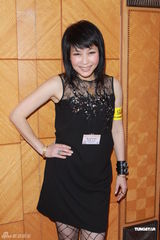 组图：叶童透视装亮相活动 为老公开脱绯闻