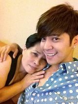 组图：群星母亲节晒合影 王力宏蔡依林最似妈妈