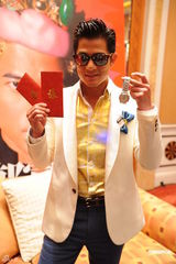 组图：郭富城个唱临时加场 称生日不过二人世界