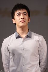 幻灯：《80后》启动高校巡展 陈楚生复刻张国荣经典