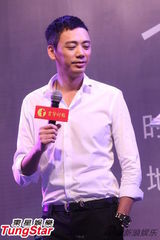 组图：信携新专辑《我记得》亮相京城签售