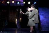 组图：韩国范莎士比亚舞台蜜吻 田沁鑫摇滚演绎