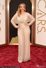 组图：86届奥斯卡红毯春风荡漾 女星争艳出高招