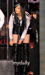 组图：f(x)等参加2010SBS歌曲大典公开彩排