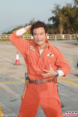 组图：古巨基称刘翔伤势复原中 不信周慧敏婚变