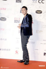 幻灯图：范冰冰粉唇魅惑风尚大典 李宇春裤装帅气