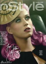 组图：凯蒂-佩里紫发登杂志封面 演绎黑色系装扮