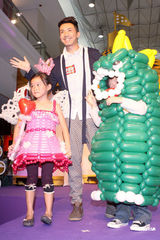 高清组图：丁子高渴望兔年生子 杨千嬅太忙计划搁置