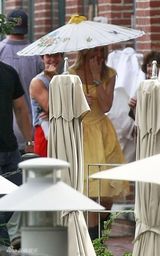 幻灯图集：克鲁斯迪亚兹片场默契 对手戏擦火花