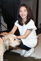 组图：阿雅担任防虐待动物大使 曾和友人结伴看望小S