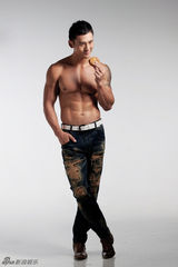 组图：顾又铭中秋佳节送祝福