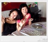 组图：元宵情人双节 范冰冰嘟嘴森蝶送妈妈礼物