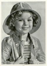 组图：秀兰邓波儿童星期可爱萌照似洋娃娃