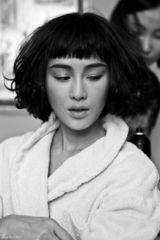 组图：陈燃变身摩登芭比娃娃 显俏丽自然东方之美