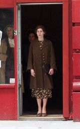 幻灯图：温丝莱特离婚后首部作品出演单身母亲