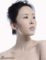 组图：颜丹晨裸妆写真 彰显自然肌肤清秀可人